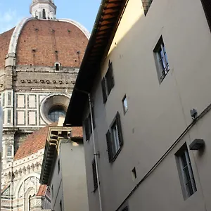 https://adelaide-house-bb.it-tuscanyhotel.com
