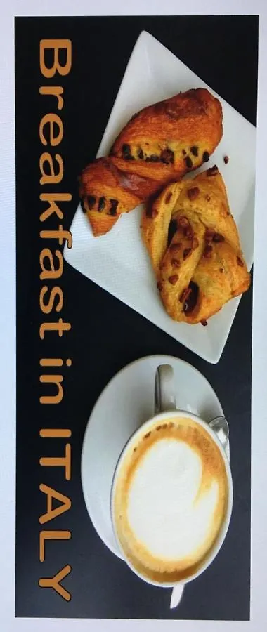 Hostal Albergue New Golden House Roma Italia